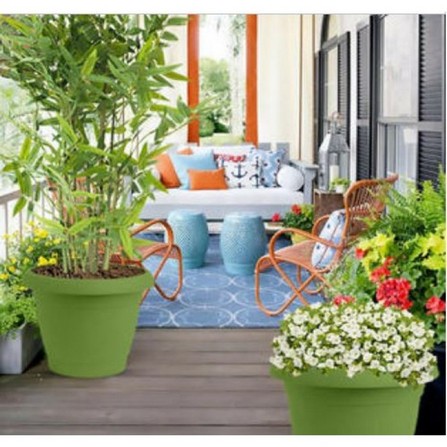 MACARON PLASTIC POT (L) 0770 EAGO LT GRN