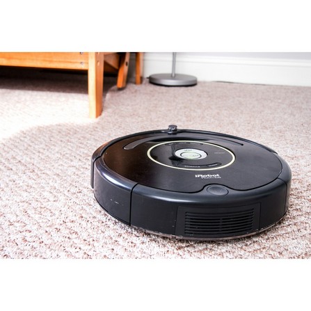 IROBOT ROBOTIC VACUUM CLEANER ROOMBA R692000 0.6LITER RUNTIME 90MINUTES