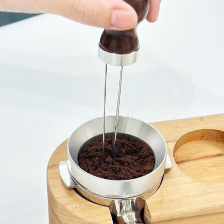 เข็มเกลี่ยผงกาแฟ ETZEL สแตนเลส ด้ามไม้แท้ พร้อมแท่นวาง_1