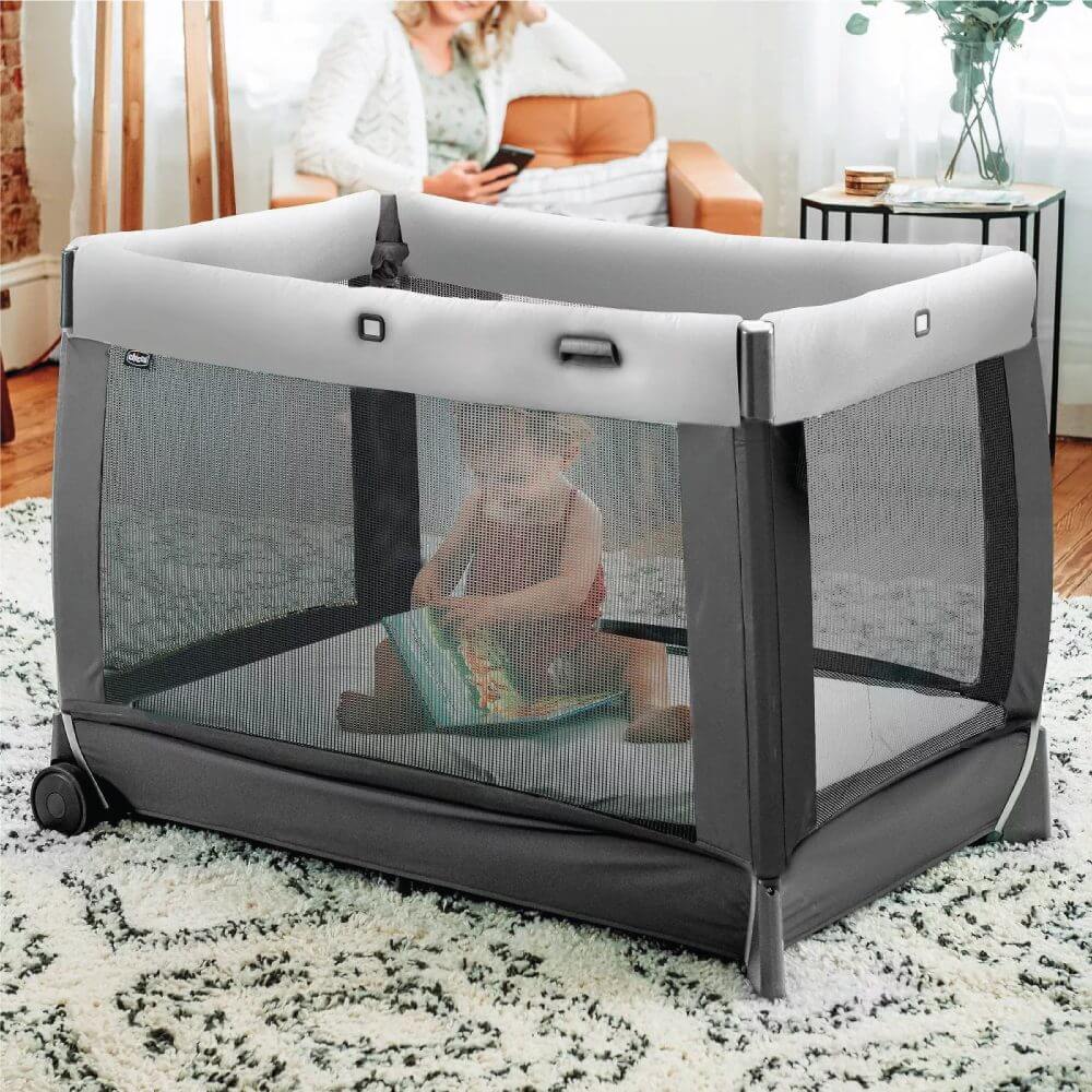 เตียงเด็ก Lullaby Playard พับเก็บได้ Chicco