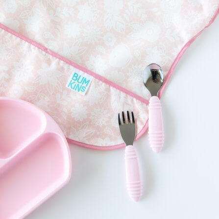 ชุดช้อนส้อมสแตนเลส ด้านจับซิลิโคน 18m+ Bumkins Spoon and Fork Set Red_2