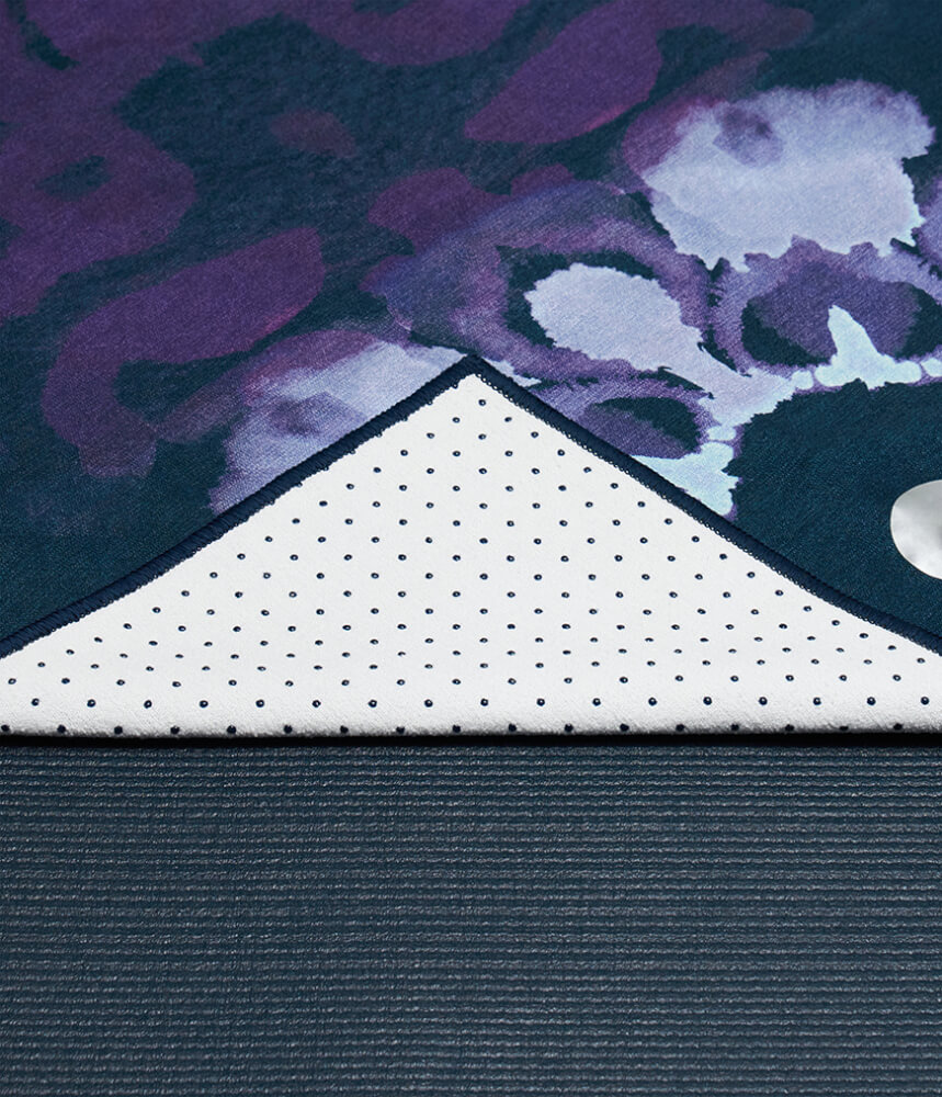 ผ้าปูบนเสื่อโยคะกันลื่น YOGITOES รุ่น YOGA TOWEL V.2.0 สีม่วงลาย (71")