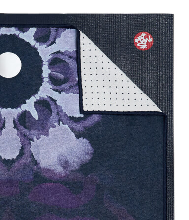 ผ้าปูบนเสื่อโยคะกันลื่น YOGITOES รุ่น YOGA TOWEL V.2.0 สีม่วงลาย (71