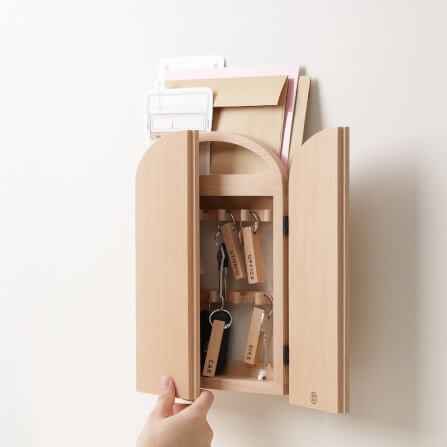 ตู้กุญแจติดผนังดีไซน์สวยไม้บีชจริง Pana Objects รุ่น Miti : Key Cabinets สีไม้บีชธรรมชาติ size 18x5.7x28 ซม_2