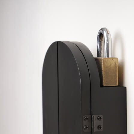 ตู้กุญแจติดผนังดีไซน์สวยไม้บีชจริง Pana Objects รุ่น Miti ฺBlack: Key Cabinets ทำสีดำ size 18x5.7x28 ซม_3