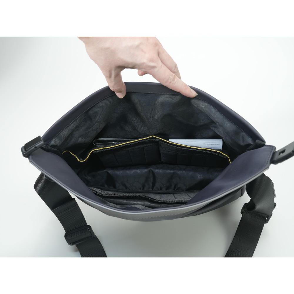 กระเป๋าสะพาย DIVOOM Pixoo Sling Bag V ดำ