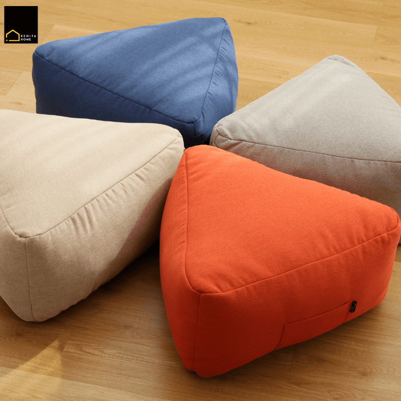 เบาะรองนั่งทรงสามเหลี่ยม RENITA HOME รุ่น ONIGIRI POUF สีครีม