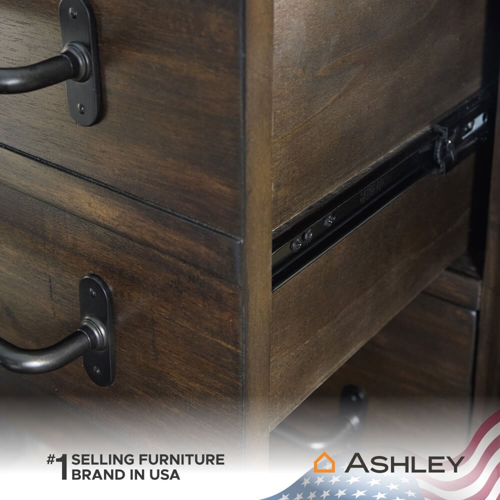 โต๊ะข้างเตียง ASHLEY FURNITURE HOMESTORE รุ่น STARMORE สีน้ำตาล