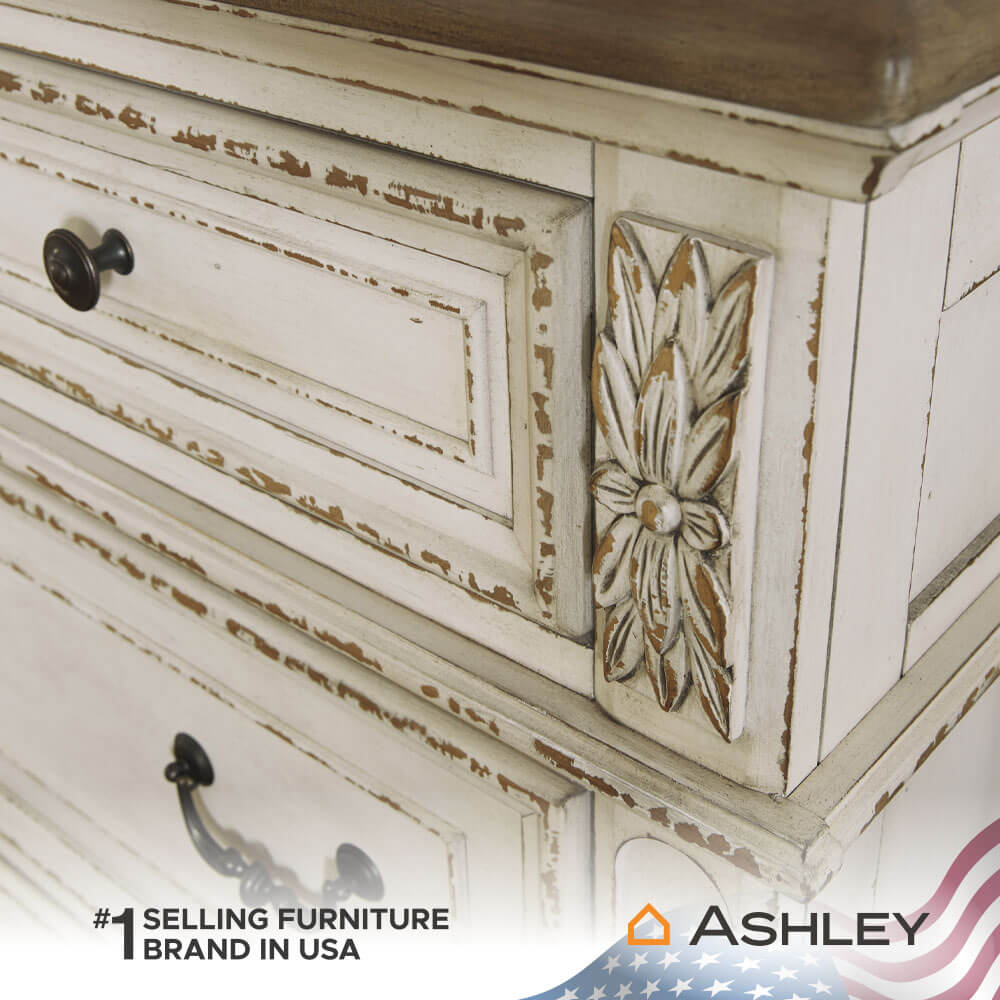 ตู้ลิ้นชัก 7 ลิ้นชัก ASHLEY FURNITURE HOMESTORE รุ่น REALYN/162 สีขาววินเทจ