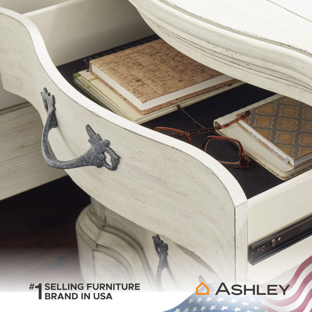 โต๊ะข้างเตียง ASHLEY FURNITURE HOMESTORE รุ่น ARLENDYNE สีขาววินเทจ_7
