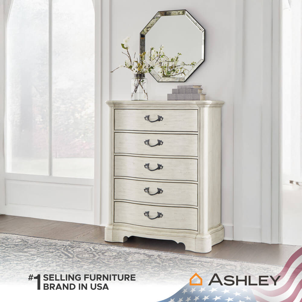 ตู้ลิ้นชัก 5 ลิ้นชัก ASHLEY FURNITURE HOMESTORE รุ่น ARLENDYNE/109 สีขาววินเทจ