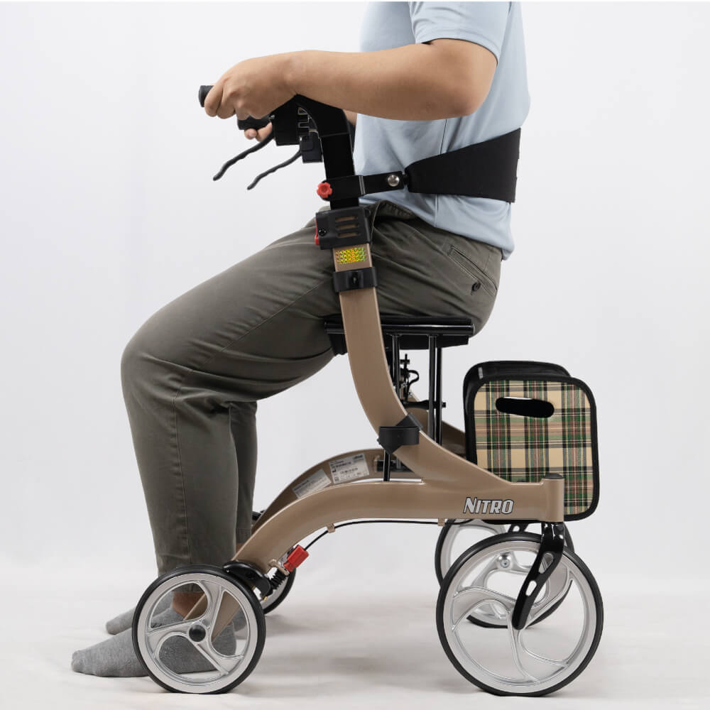 อุปกรณ์ช่วยพยุงเดิน DEVILBISS รุ่น PREMIUM ROLLATOR NITRO สีน้ำตาล