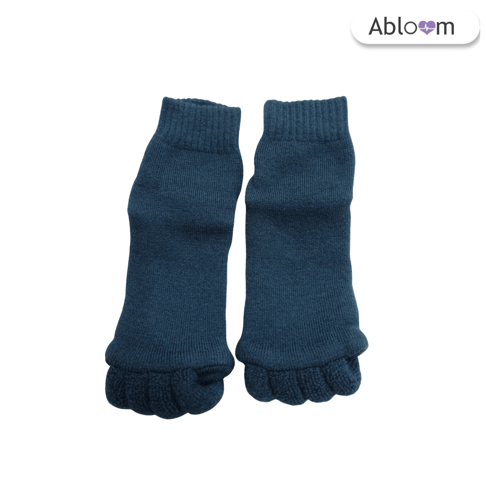 ถุงเท้าใส่นอน แบบแยกนิ้ว ABLOOM 0040013011013_สีกรม