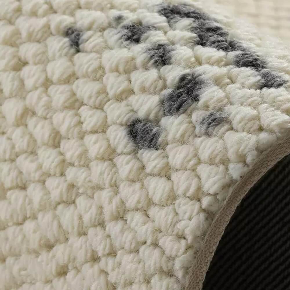 พรม MJHOMEDESIGNS BEDSIDE CARPET 37 ขนาด 50*150 ซม. ครีม-ดำ  NO.1