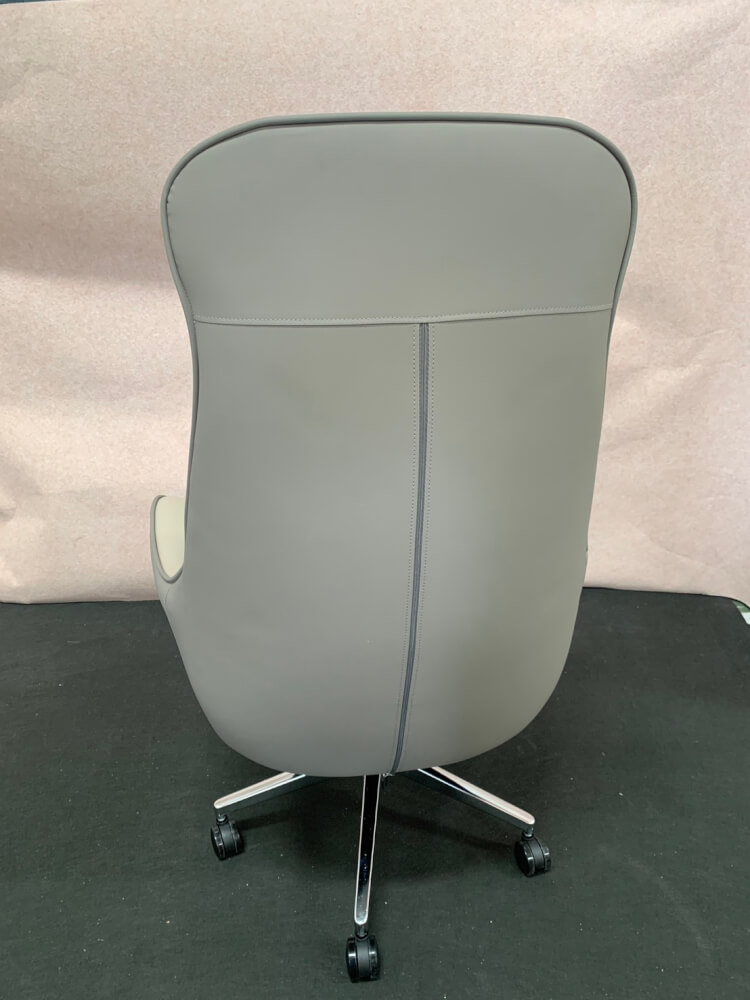 เก้าอี้ผู้บริหาร MJHOMEDESIGNS CH679 สีเทา  L56XW49XH123 CM