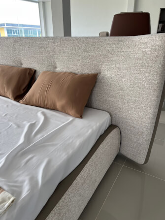 เตียง 6 ฟุต MJHOMEDESIGNS รุ่น DC1107 ขนาด 266X240X118 ซม. สีเบจ_2