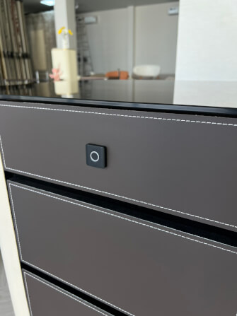 โต๊ะเครื่องแป้ง MJHOMEDESIGNS TB1426 สีครีม L120XW60XH82 CM._3