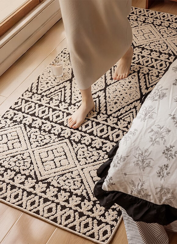 พรม MJhomedesigns Bedside Carpet 62 60x160 ซม. ขาว-ดำ