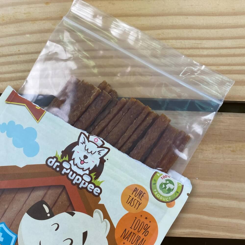 ขนมสุนัขเพื่อสุขภาพ PURE JOY DOG SMOKED CHICKEN PLUS+ สูตรไก่รมควันพลัส+ขมิ้นชัน (70G)