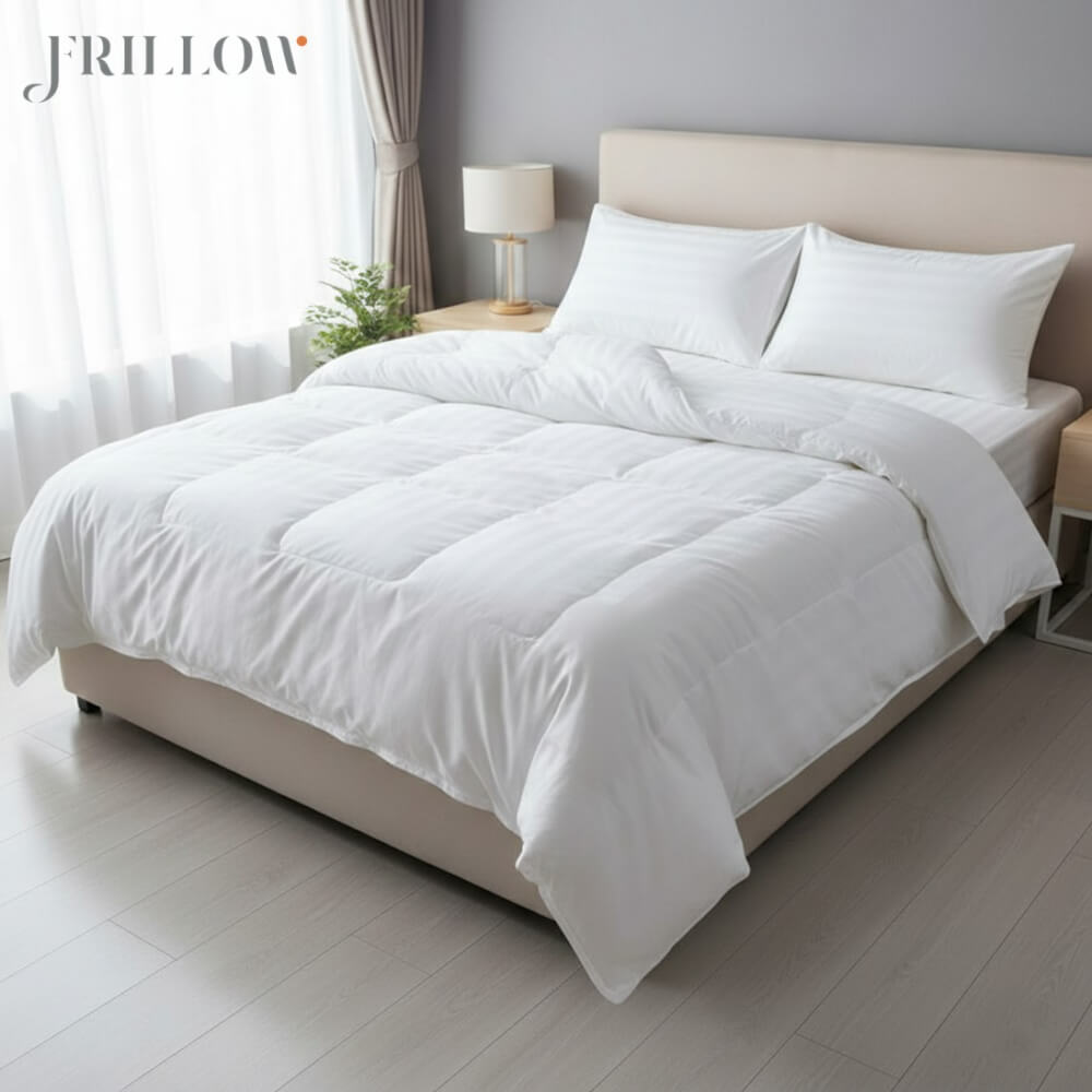 ผ้าห่ม 150&times;200 ซม. FRILLOW HOTEL COLLECTION COTTON SILK 250TC สีขาวลายริ้ว