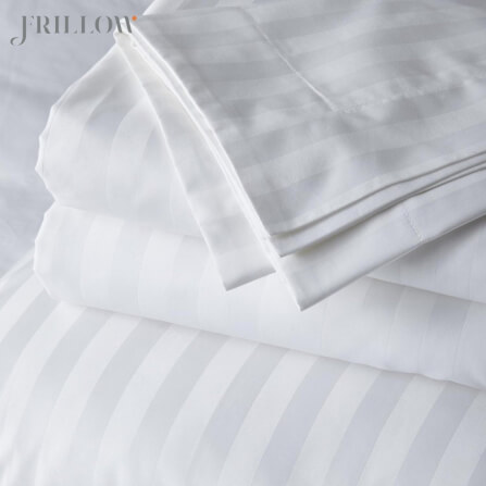 ชุดผ้าปูที่นอน.5 ฟุต FRILLOW HOTEL COLLECTION ผ้า COTTON SILK 250TC สีขาวลายริ้ว พร้อมผ้าห่ม_5