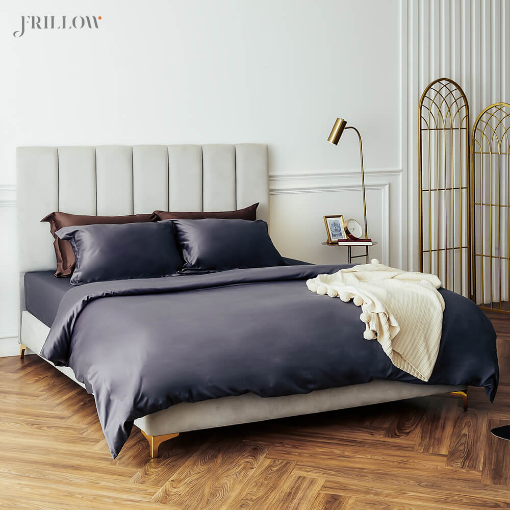 ชุดปลอกผ้านวมและผ้าปูที่นอนพรีเมียม ปลอกผ้านวม 70x90 นิ้ว FRILLOW The Signature สี Dark Grey 800 เส้นด้าาย_0