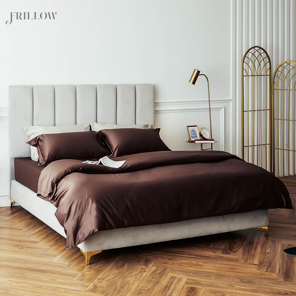 ชุดปลอกผ้านวมและผ้าปูที่นอนพรีเมียม 5ฟุต 3ชิ้น FRILLOW The Signature สี Dark Brown 800 เส้นด้าย_0
