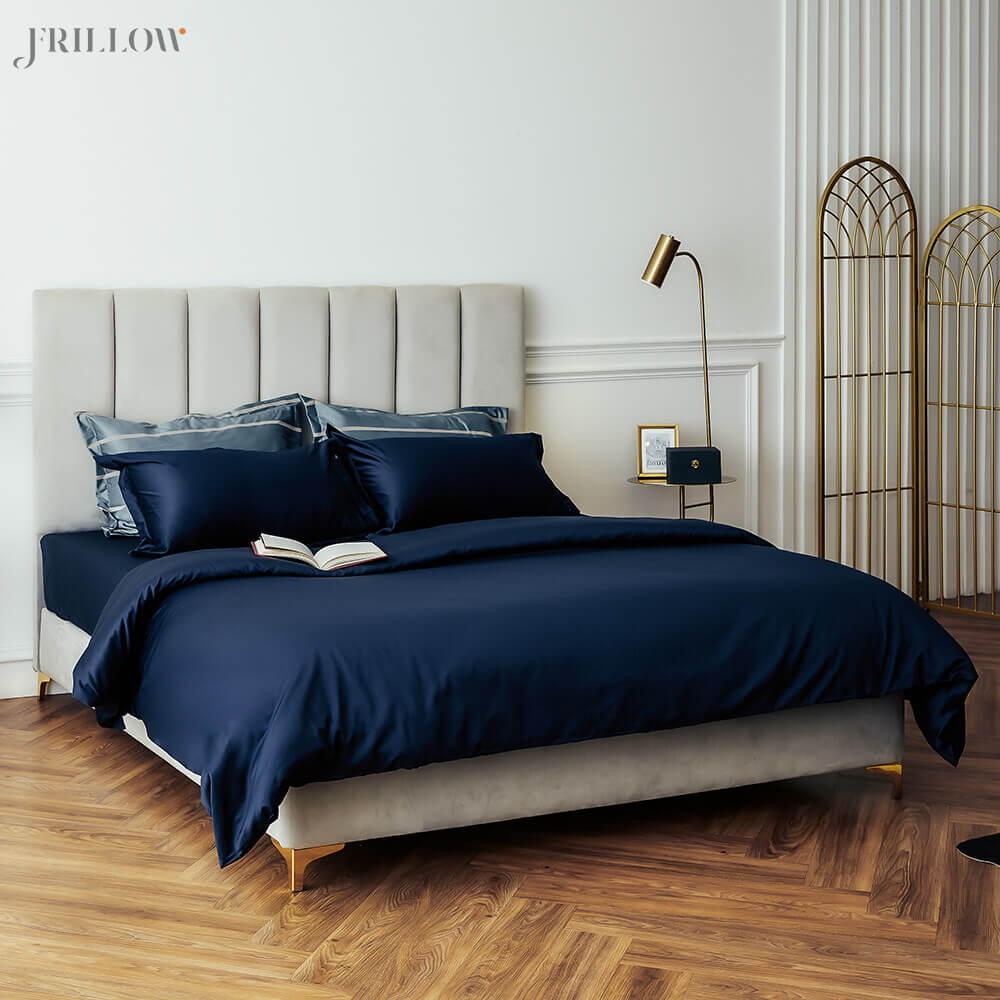 ชุดปลอกผ้านวมและผ้าปูที่นอนพรีเมียม ปลอกผ้านวม 70x90 นิ้ว FRILLOW The Signature สี Navy Blue 800 เส้นด้าย_0