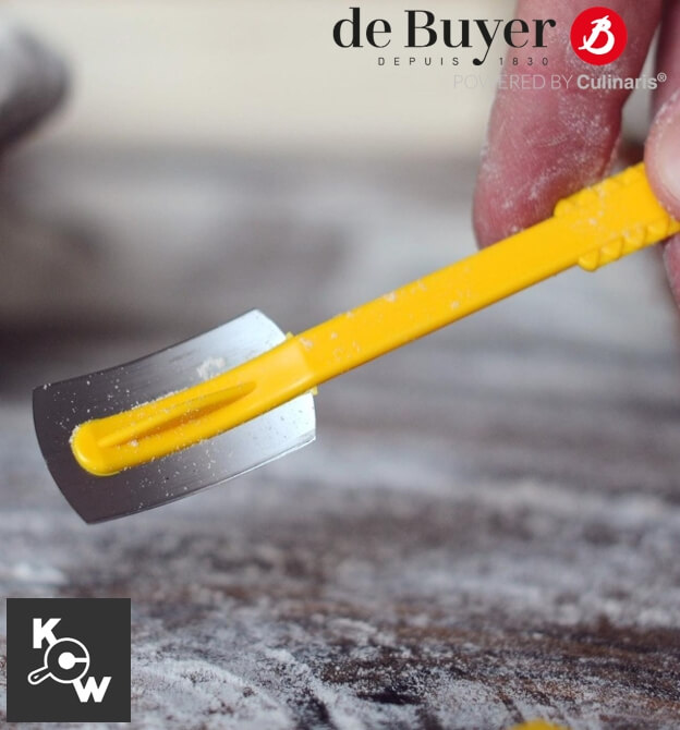 ใบมีดสำหรับกรีดแป้ง de buyer 4670.03N สีเหลือง