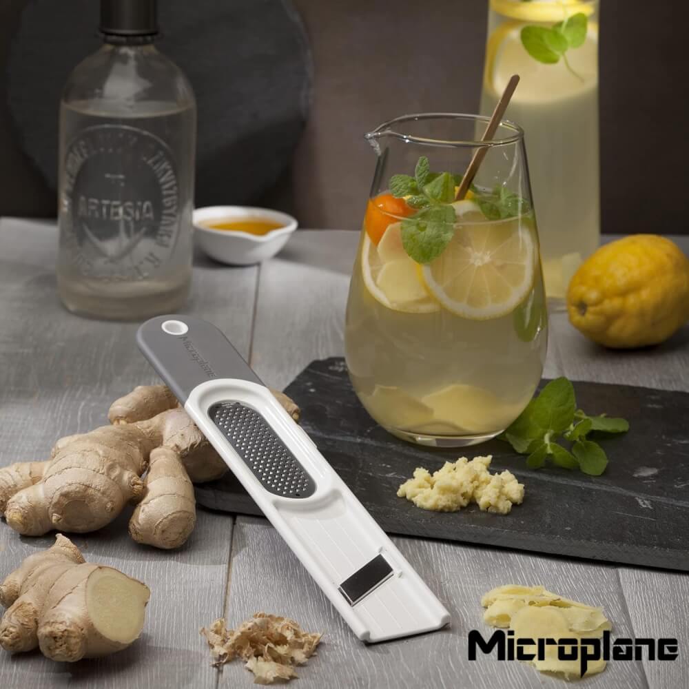 มีดมือสำหรับปอก หั่น และขูดขิง Microplane PT2415-GB สีขาวเทา