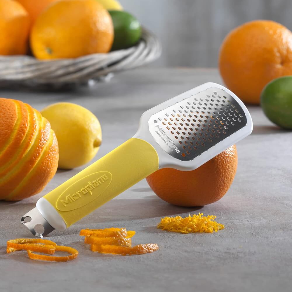 มีดปอกเปลือกและขูดผิวผลไม้ Microplane 47620-6N สีเหลือง