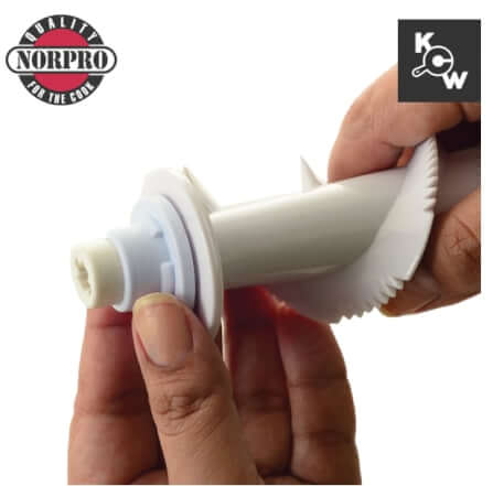  เครื่องทำไอศครีม จากผลไม้แช่แข็ง Norpro 6841 สีเขียว (ระบบ แมนนวล)_10