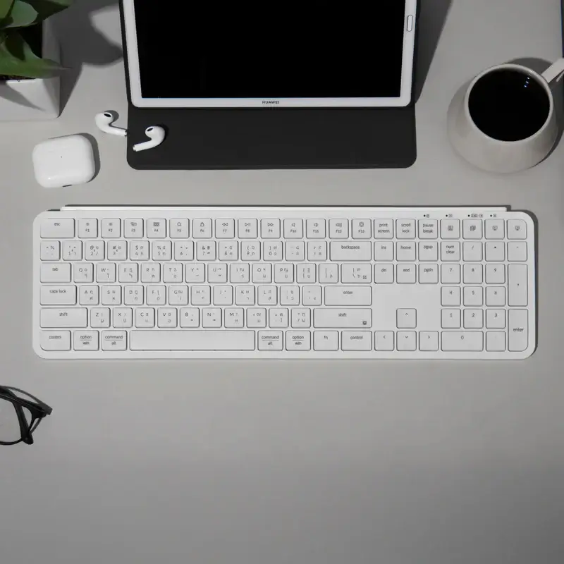 คีย์บอร์ดไร้สาย Keychron B6 Pro สีขาว