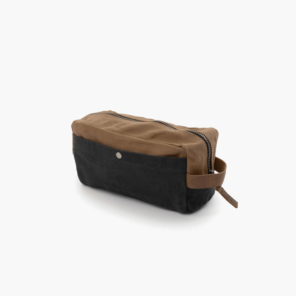 กระเป๋า Neelum Dopp Kit Barebones สีกากี_2