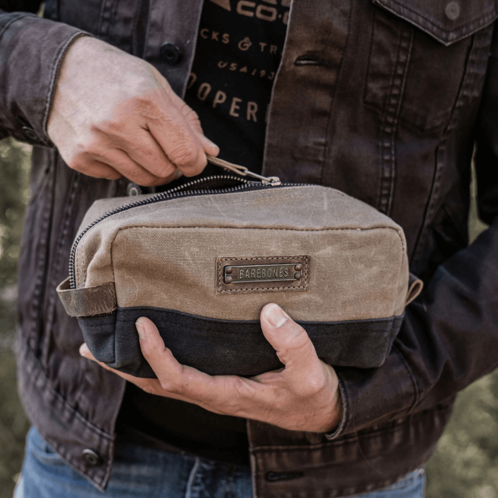 กระเป๋า Neelum Dopp Kit Barebones สีกากี_3