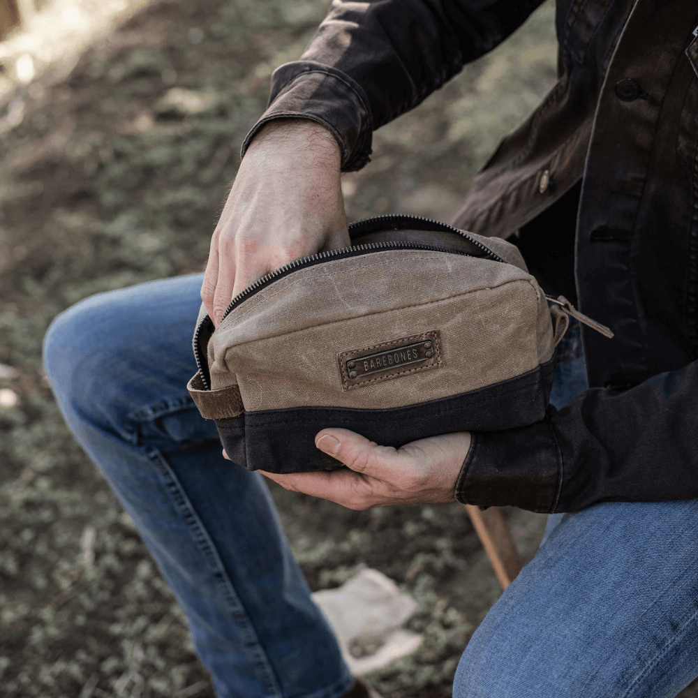 กระเป๋า Neelum Dopp Kit Barebones สีกากี_4