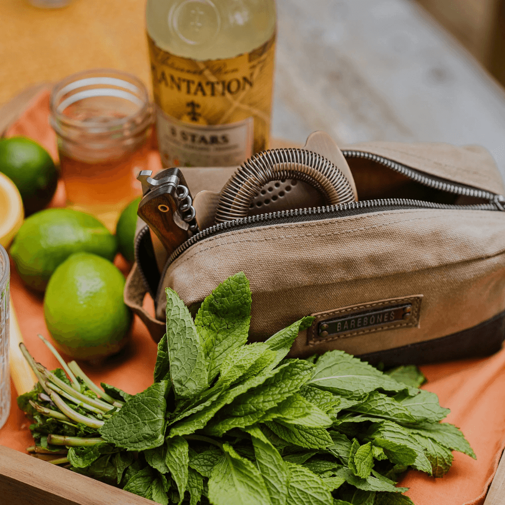 กระเป๋า Neelum Dopp Kit Barebones สีกากี_6