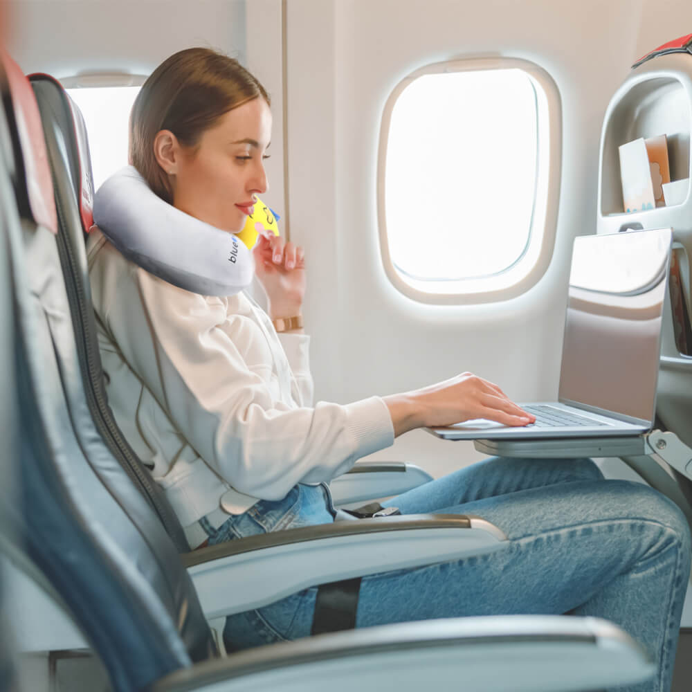 หมอนรองคอ เมมโมรี่โฟม Neck Pillow BLUEDOT B-NP241