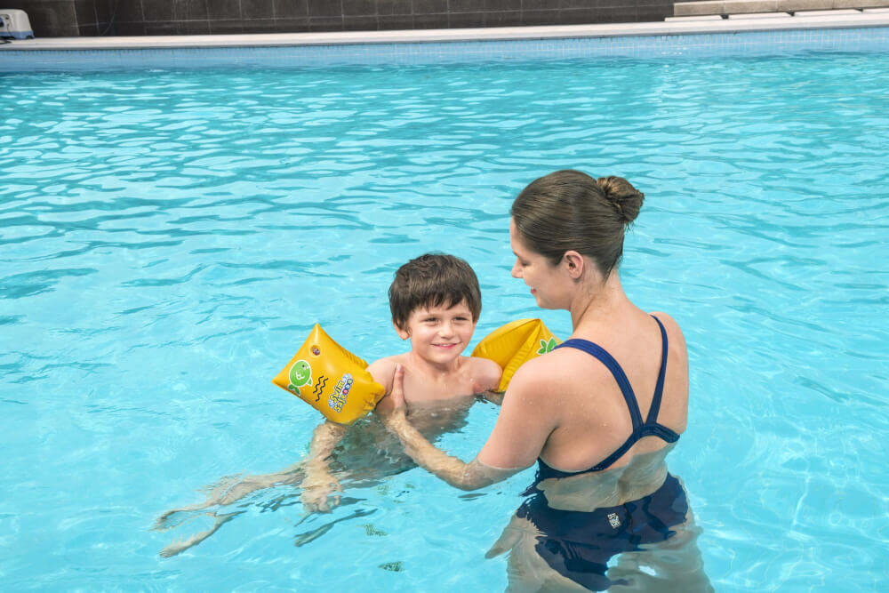 ปลอกแขนว่ายน้ำเด็ก BESTWAY ขนาด 10 X 6 นิ้ว ลาย WONDERSPLASH