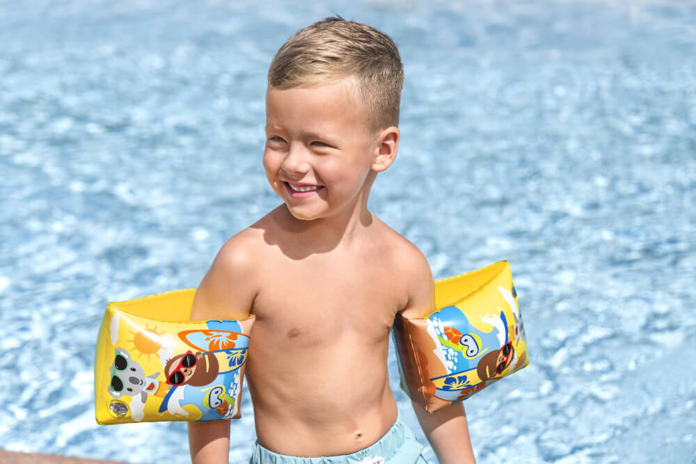 ปลอกแขนว่ายน้ำเด็ก BESTWAY ขนาด 9 X 6 นิ้ว ลาย SURF BUDDIES