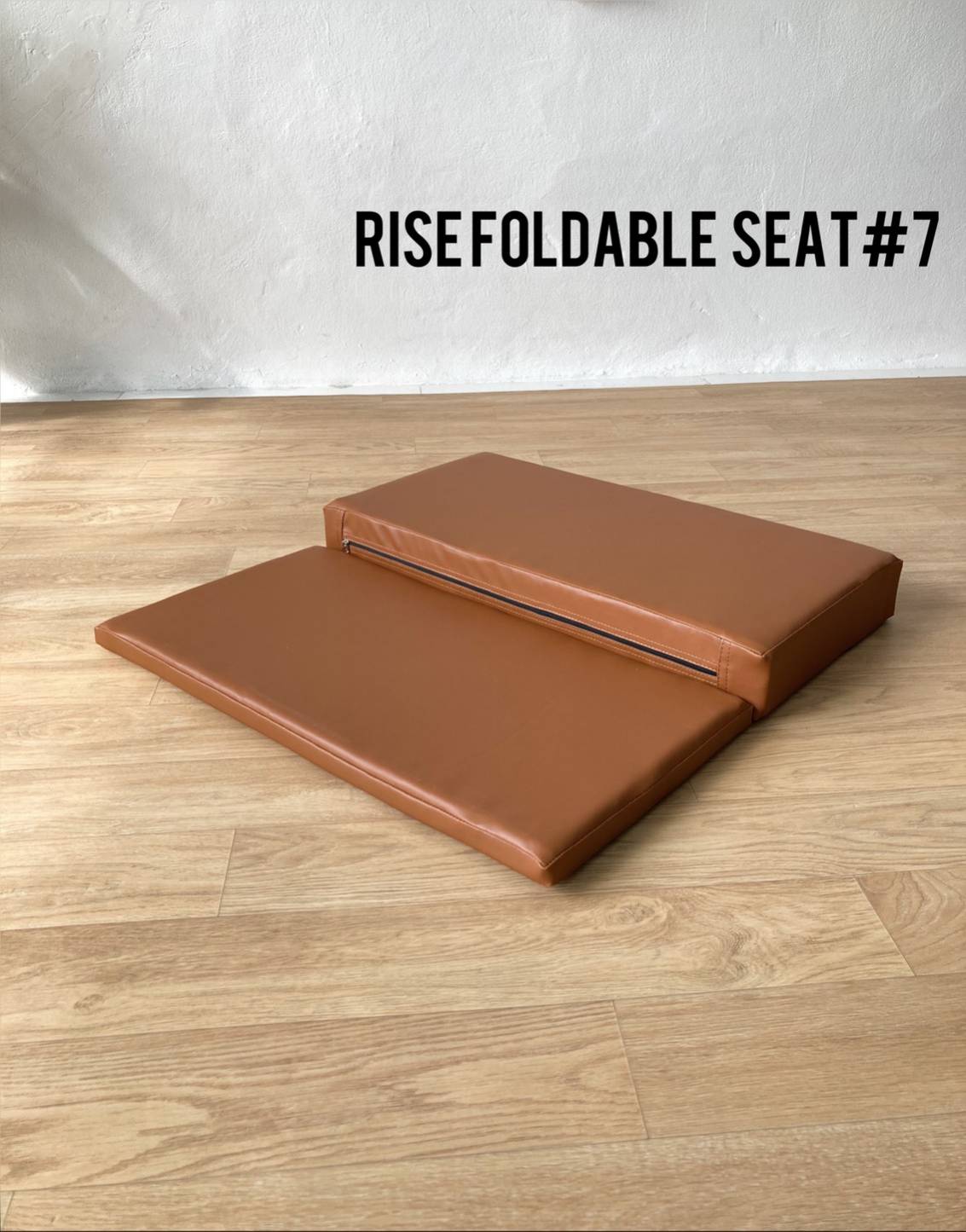 เบาะรองนั่ง พับได้ Nunta Leather Rise Flodable Seat 60x60x10cm สีแทน_2