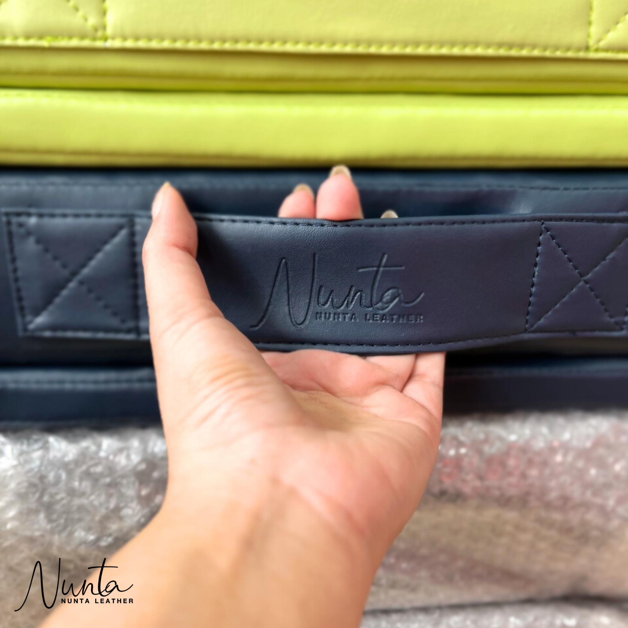 เบาะรองนั่ง พับได้ NUNTA LEATHER RISE FOLDABLE SEAT 60X60X10CM สีแทนเข้ม_9
