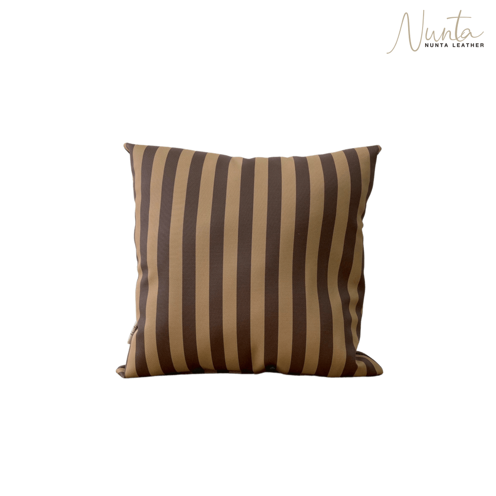 หมอนพิง Nunta Leather รุ่น Sunkissed Size: 15x15 นิ้ว สีน้ำตาลเข้ม/น้ำตาล