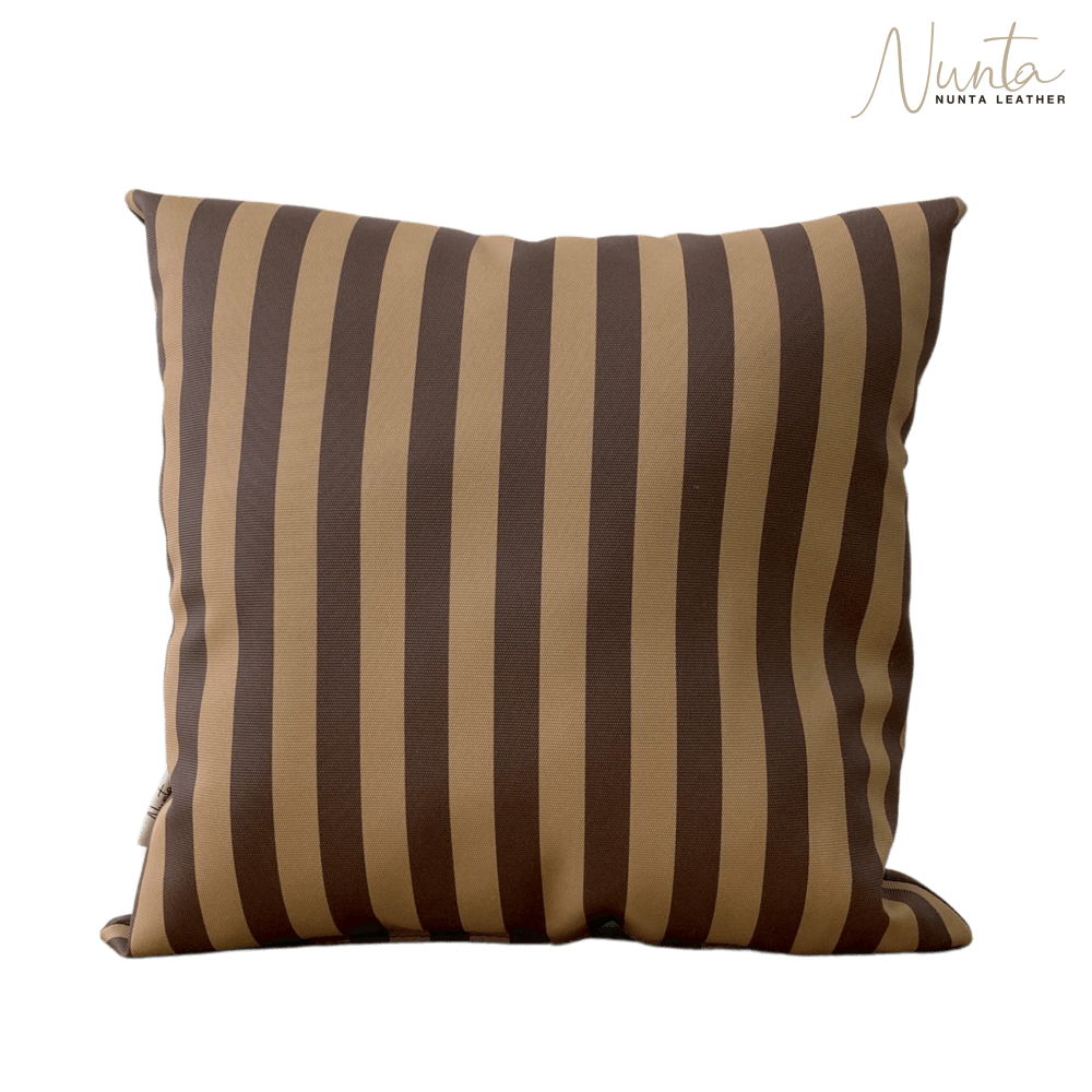 หมอนพิง Nunta Leather รุ่น Sunkissed Size: 20x20 นิ้ว สีน้ำตาลเข้ม-น้ำตาล