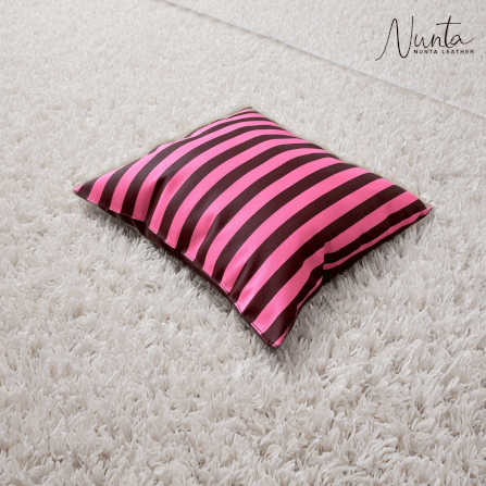 หมอนพิง Nunta Leather รุ่น Sunkissed Size: 20x20 นิ้ว สีชมพู-น้ำตาล_4