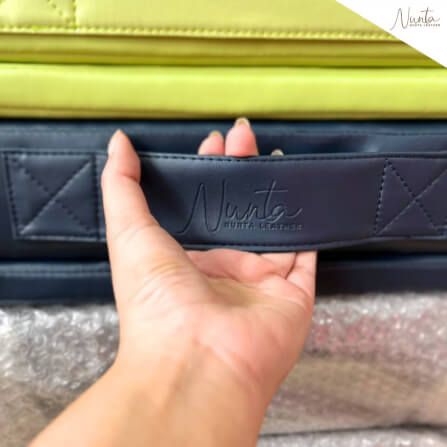 เบาะรองนั่ง พับได้ พิมพ์ชื่อได้ Nunta Leather Rise Flodable Seat 60x60x10cm สีแทนส้มอ่อน_9