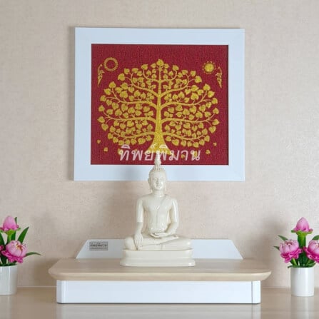 กรอบรูปมงคล Tippimaan ต้นโพธิ์ทอง ผ้าพื้นแดง กรอบขาว ขนาด 34x31ซม._2