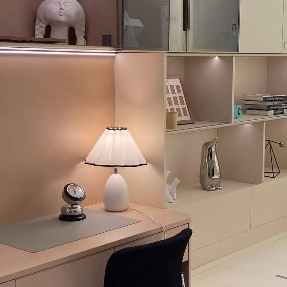 โคมไฟตั้งโต๊ะ YFACTORY รุ่น LT118178 ขนาด 30x30x36 ซม. สีขาว_2