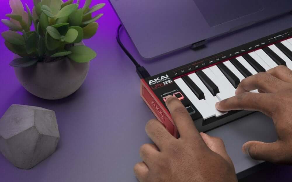 มิดี้คอนโทรลเลอร์ AKAI LPK25 MK2 คีย์บอร์ด 25 คีย์