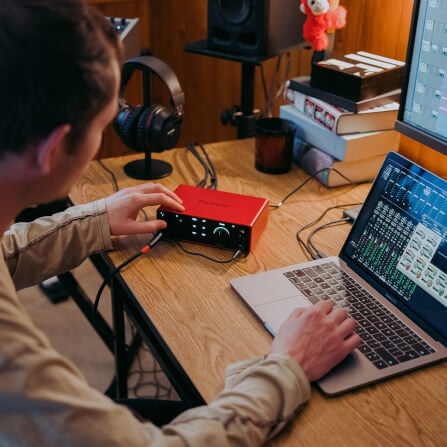 ออดิโออินเตอร์เฟส Focusrite Scarlett 4i4 (4th Gen)_5